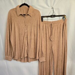 Beautifull Champagne pants suit With Soarkle